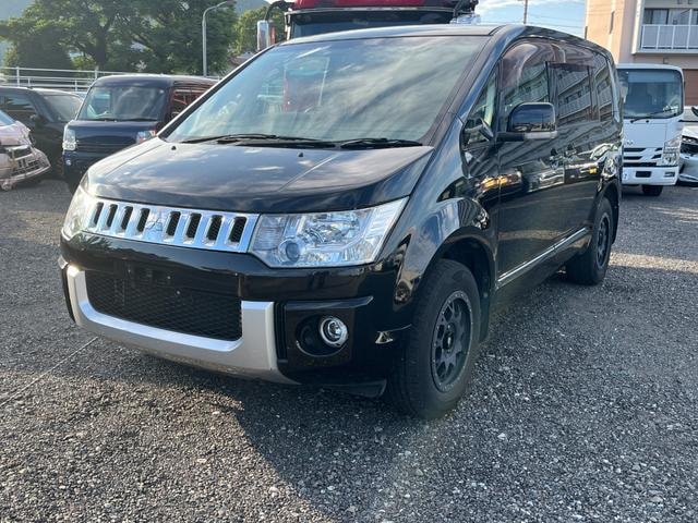 Mitsubishi DELICA D:5 2011 — фото автомобиля