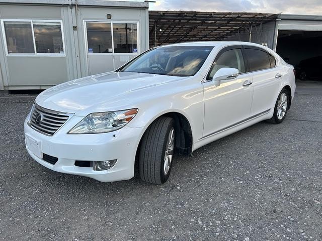 Lexus LS 2010 — фото автомобиля 1
