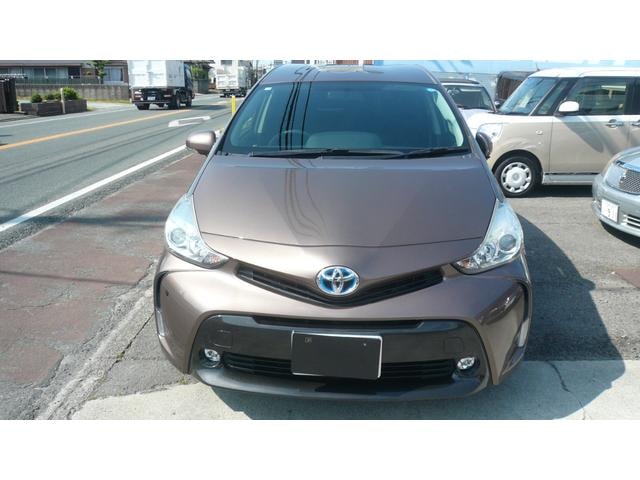 Toyota PRIUS ALPHA 2015 — фото автомобиля