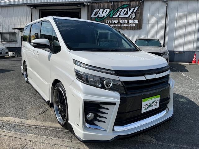 Toyota VOXY 2016 — фото автомобиля 1
