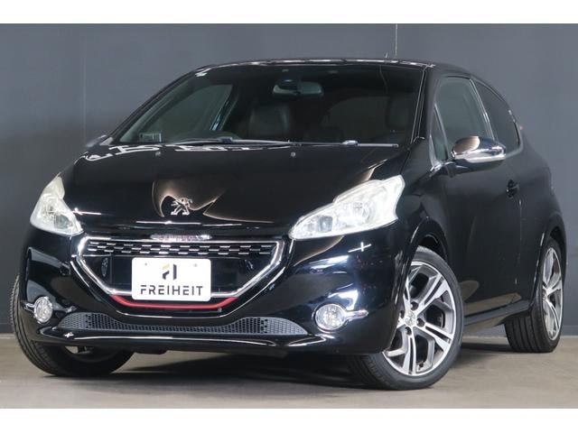 Peugeot 208 2013 — фото автомобиля