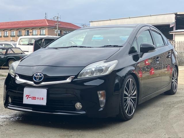 Toyota PRIUS 2013 — фото автомобиля 1