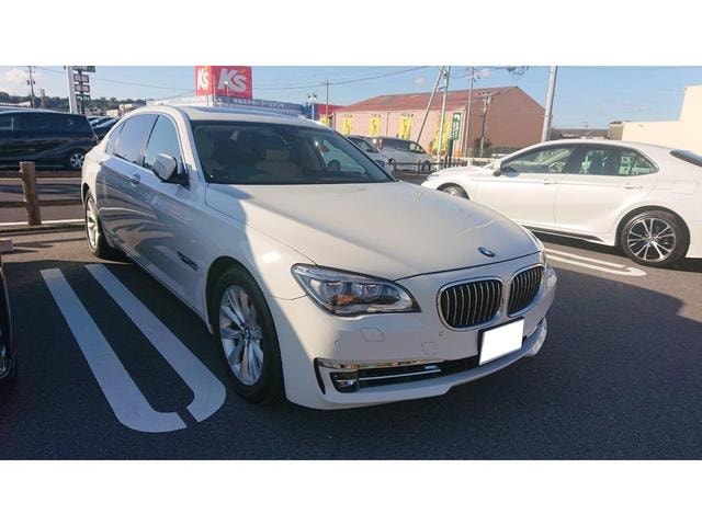 Bmw 7 SERIES 2013 — фото автомобиля 1