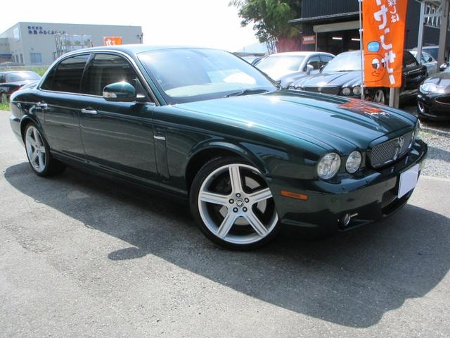 Jaguar XJ 2009 — фото автомобиля 1