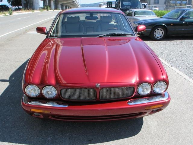 Jaguar XJ 2003 — фото автомобиля 1