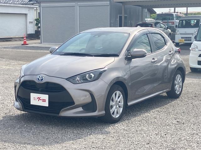 Toyota YARIS 2020 — фото автомобиля