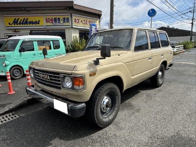 Toyota LAND CRUISER 60 1989 — фото автомобиля