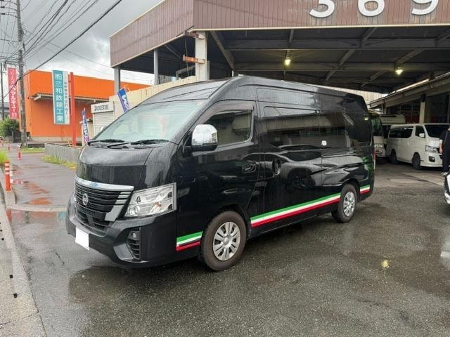 Nissan NV350CARAVAN MICROBUS 2022 — фото автомобиля