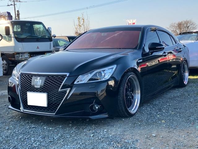 Toyota CROWN HYBRID 2015 — фото автомобиля