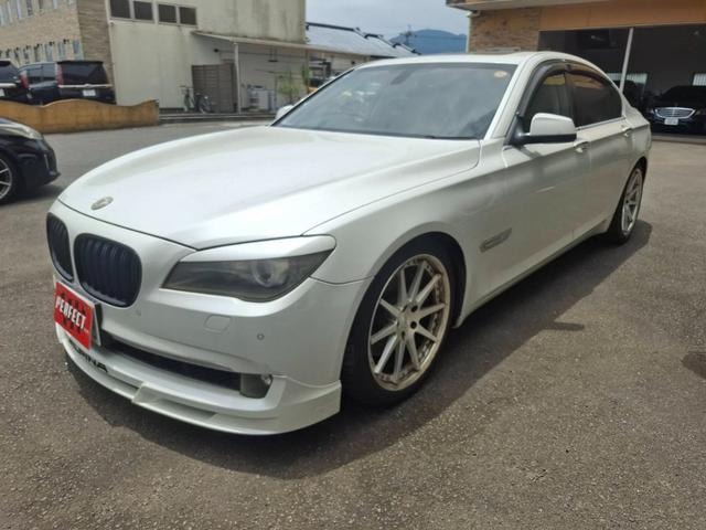 Bmw 7 SERIES 2010 — фото автомобиля