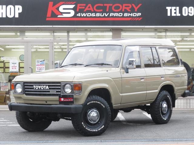 Toyota LAND CRUISER 60 1985 — фото автомобиля