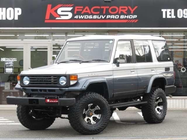 Toyota LAND CRUISER 70 1990 — фото автомобиля