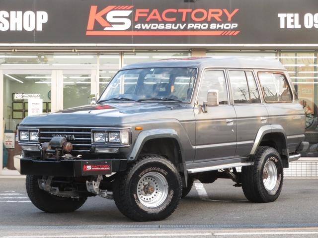 Toyota LAND CRUISER 60 1989 — фото автомобиля