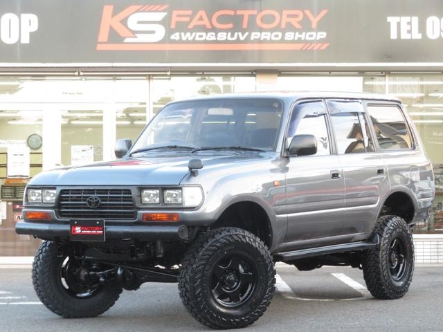 Toyota LAND CRUISER 80 1996 — фото автомобиля