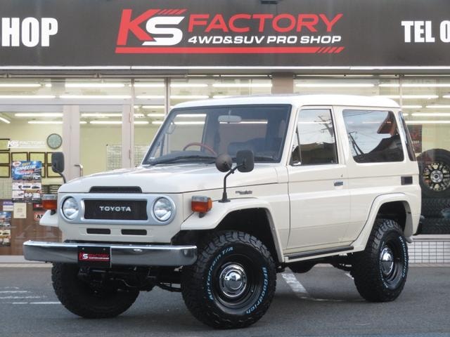 Toyota LAND CRUISER 70 1997 — фото автомобиля