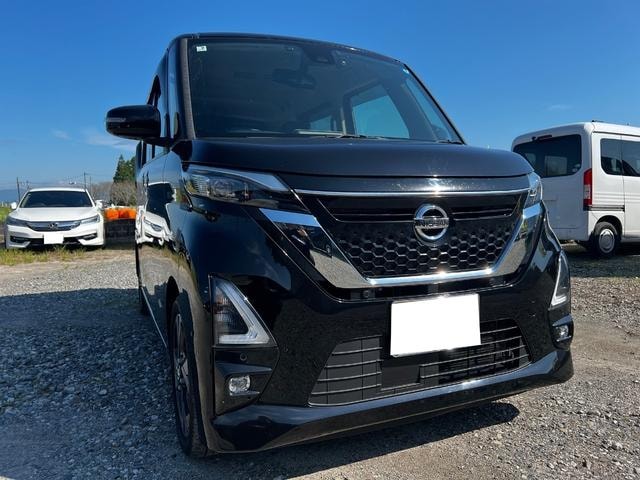 Nissan ROOX 2023 — фото автомобиля