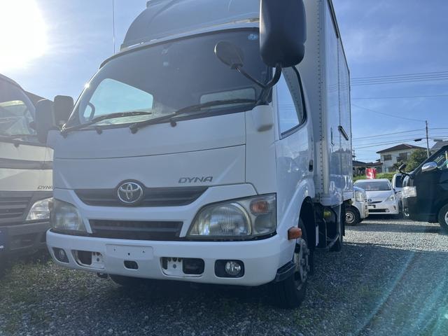 Toyota DYNA TRUCK 2012 — фото автомобиля 1