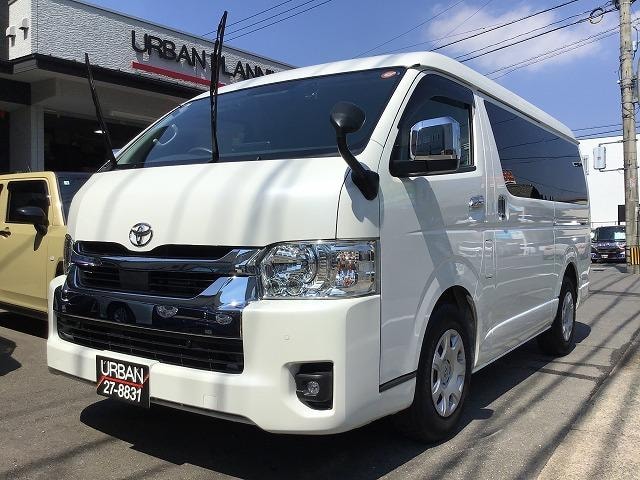 Toyota HIACE WAGON 2023 — фото автомобиля