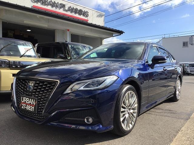 Toyota CROWN HYBRID 2021 — фото автомобиля