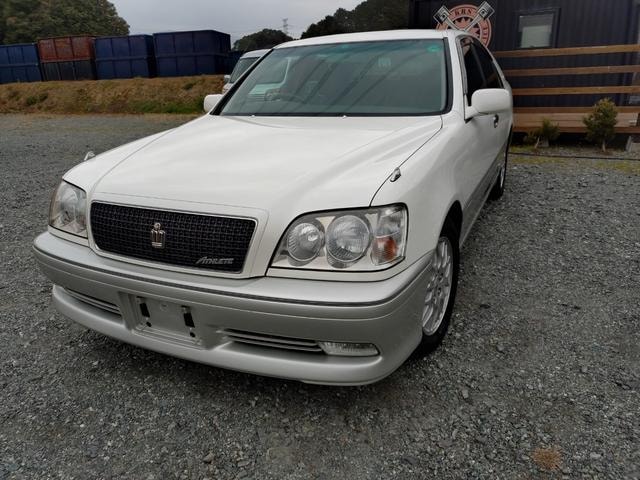 Toyota CROWN 2000 — фото автомобиля 1