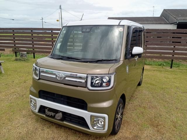 Toyota PIXIS MEGA 2021 — фото автомобиля 1