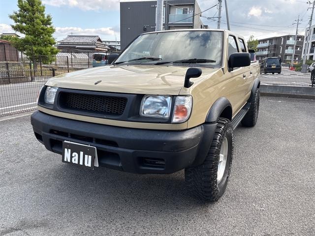 Nissan DATSUN PICK UP 1997 — фото автомобиля 1