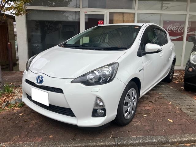Toyota AQUA 2014 — фото автомобиля 1