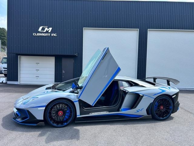 Lamborghini AVENTADOR 2021 — фото автомобиля