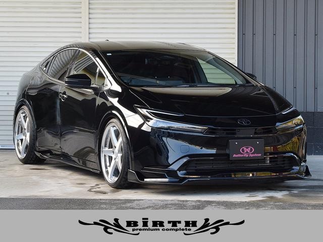 Toyota PRIUS 2023 — фото автомобиля