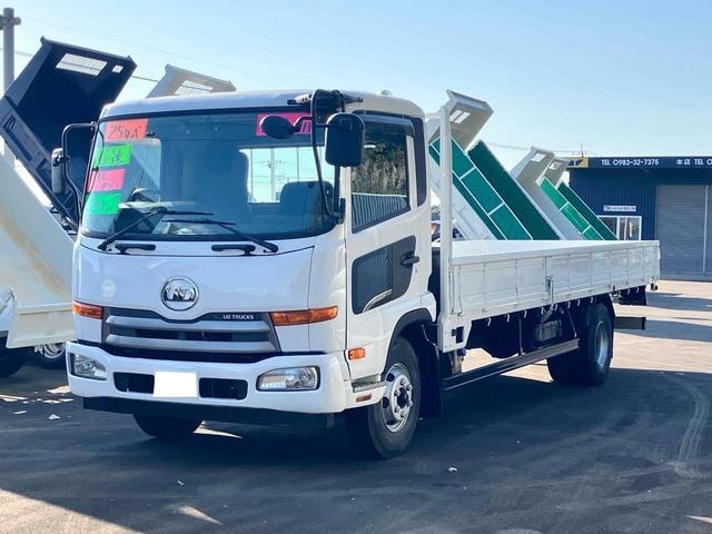 Ud Trucks CONDOR 2013 — фото автомобиля 1