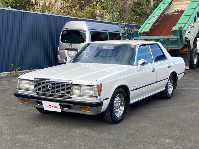 Toyota CROWN 1982 — фото автомобиля 1