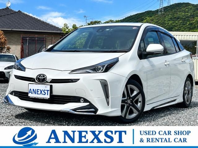 Toyota PRIUS 2020 — фото автомобиля 1