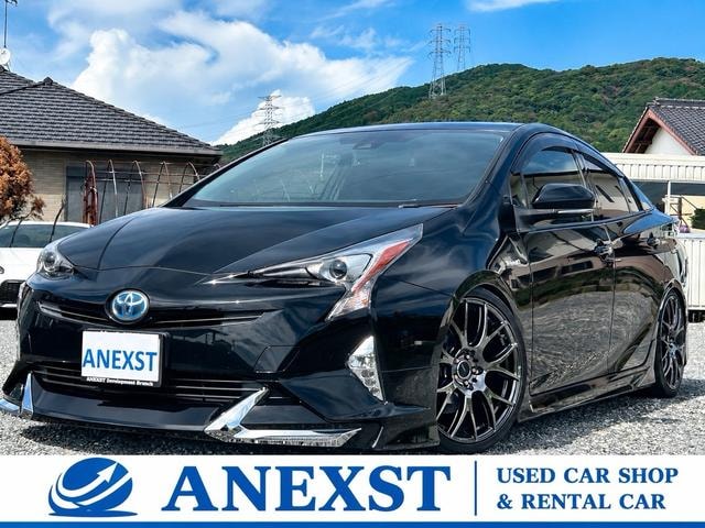 Toyota PRIUS 2016 — фото автомобиля 1