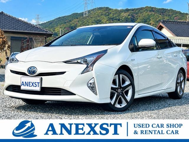 Toyota PRIUS 2016 — фото автомобиля 1