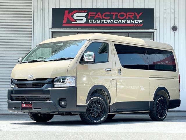 Toyota HIACE VAN 2026 — фото автомобиля 1