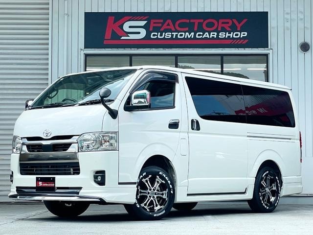 Toyota HIACE VAN 2025 — фото автомобиля