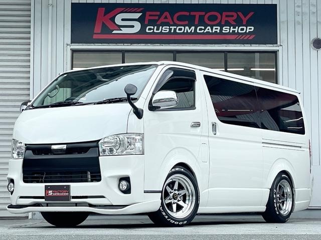 Toyota HIACE VAN 2018 — фото автомобиля 1