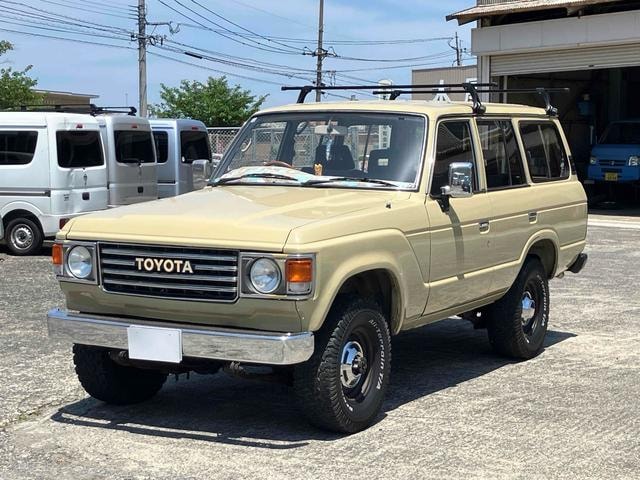 Toyota LAND CRUISER 60 1989 — фото автомобиля