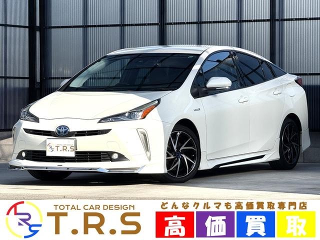 Toyota PRIUS 2019 — фото автомобиля 1