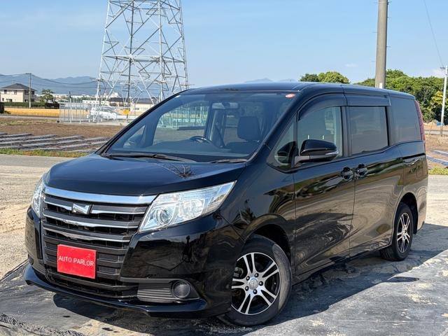 Toyota NOAH 2016 — фото автомобиля 1