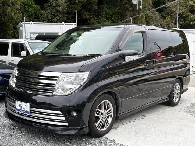 Nissan ELGRAND 2006 — фото автомобиля