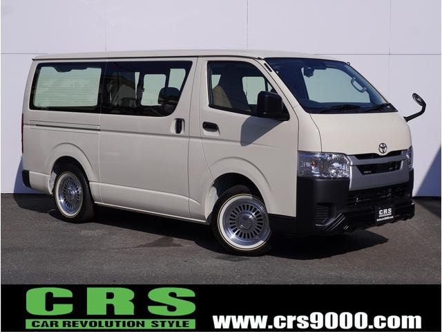 Toyota HIACE VAN  — фото автомобиля 1