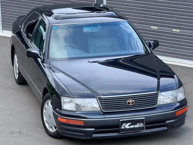 Toyota CELSIOR 1996 — фото автомобиля 1