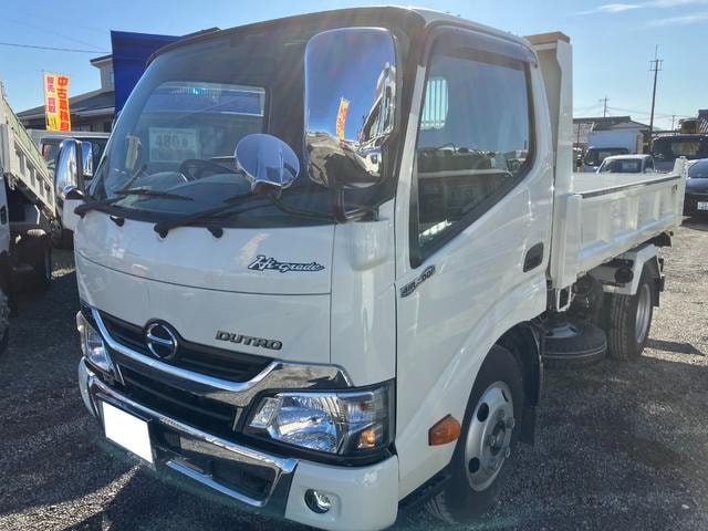 Hino DUTRO 2017 — фото автомобиля 1