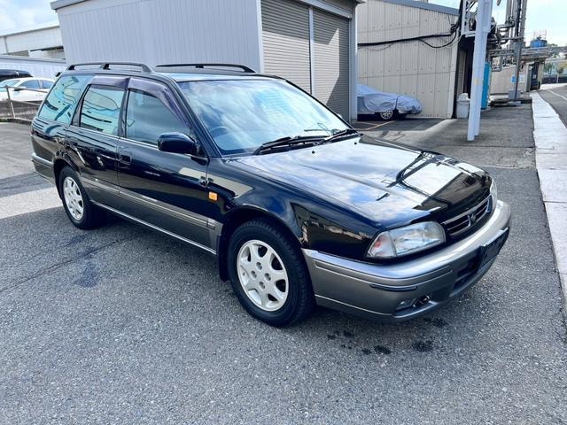 Nissan AVENIR SALUT 1997 — фото автомобиля
