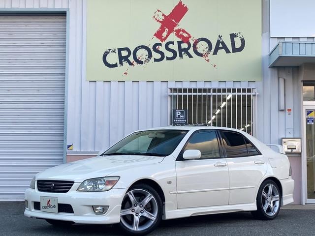 Toyota ALTEZZA 2000 — фото автомобиля 1