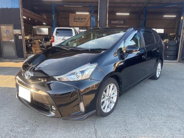 Toyota PRIUS ALPHA 2015 — фото автомобиля 1