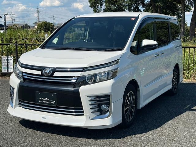Toyota VOXY 2014 — фото автомобиля 1