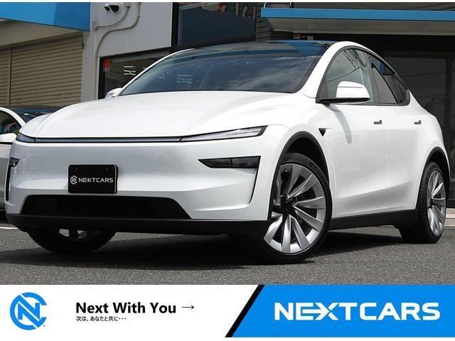 Tesla MODEL Y 2025 — фото автомобиля 1