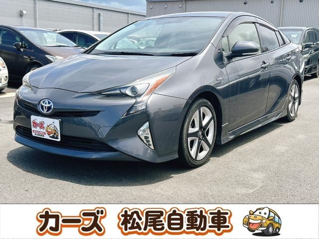 Toyota PRIUS 2016 — фото автомобиля 1